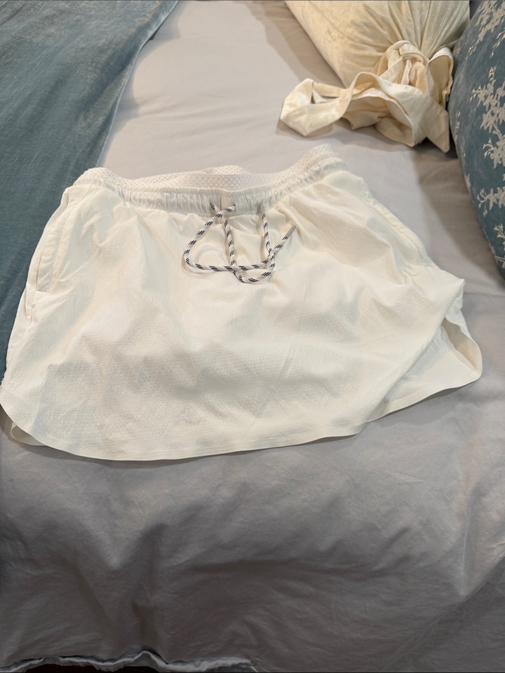 White Athleta Women's Athletic Skort with Drawstring